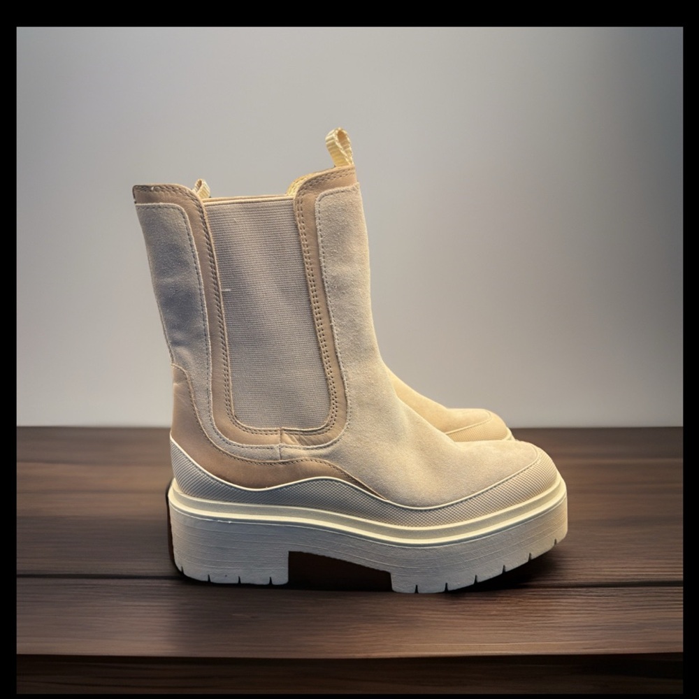 Women's Cream Lulia Lug Sole Platform Boots by Sam Edelman size 7